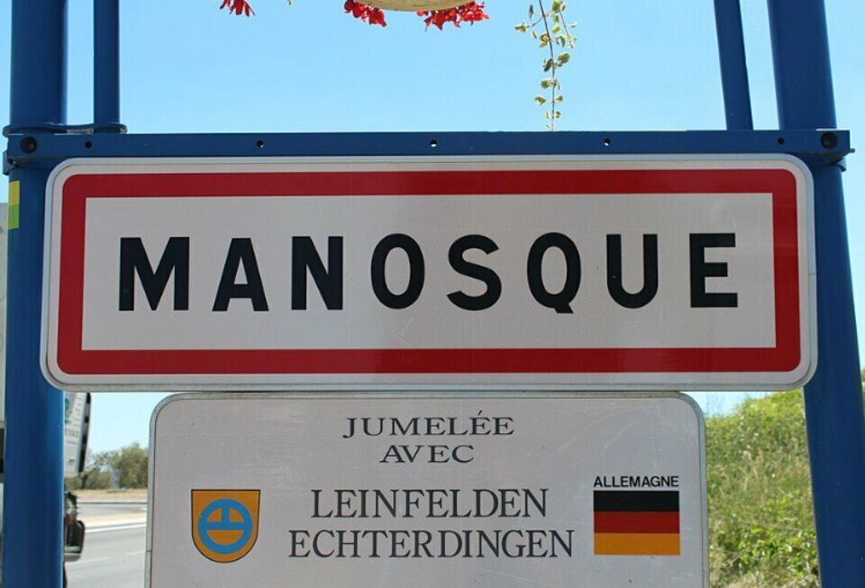 LOCATION LOCAL COMMERCIAL 192 m2 - MANOSQUE ZONE COMMERCIAL