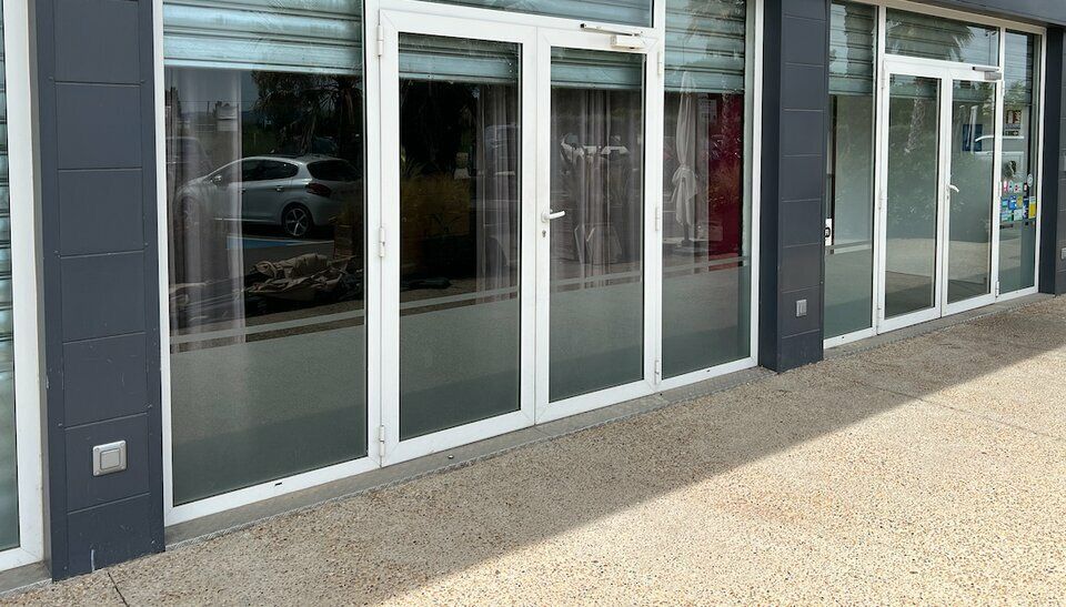 Location local commercial 160 m² divisibles à partir de 80 m²