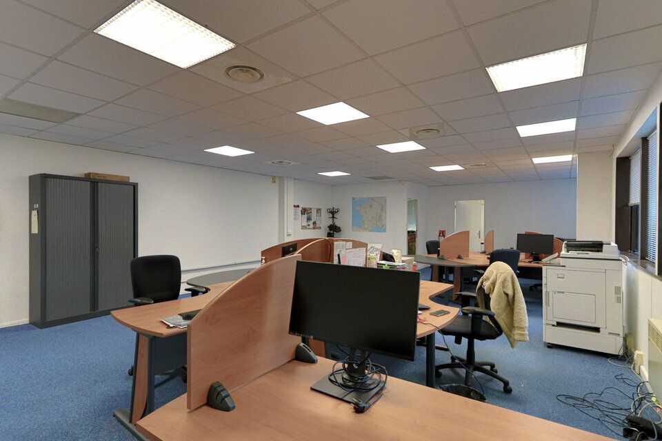 LOCATION BUREAUX 117M2 À Aix-en-Provence 