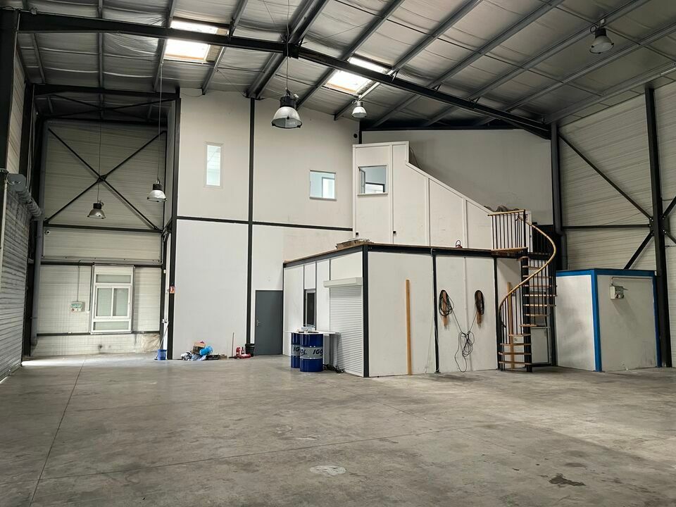 LOCATION ENTREPÔT 500M2  AUBAGNE 