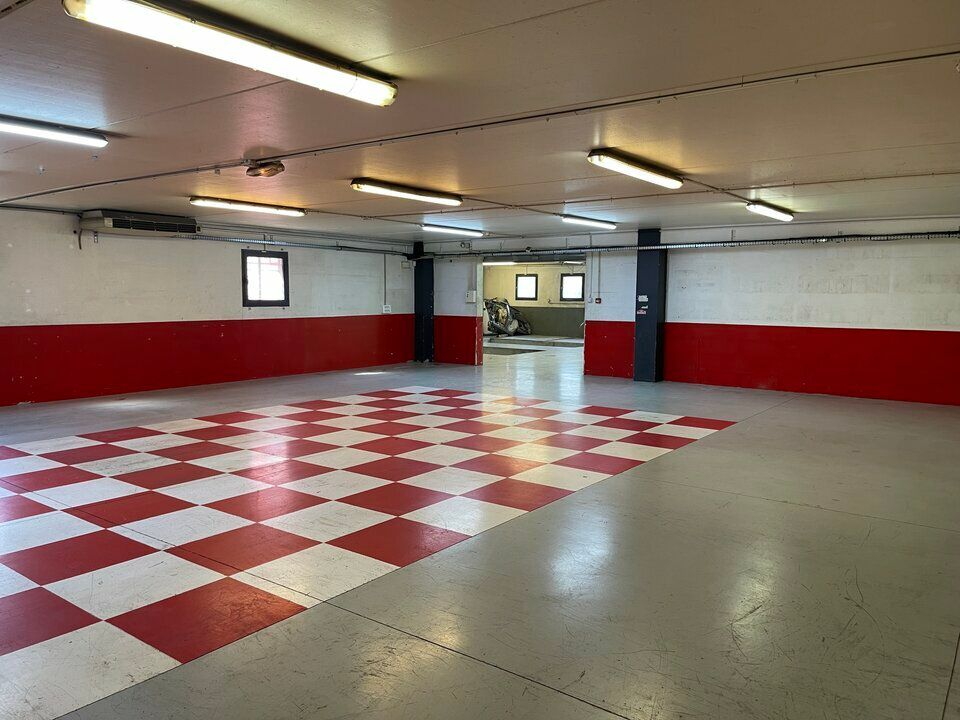 Location local d''activites 430 m² non divisibles