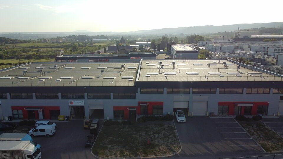 LOCATION LOCAL D'ACTIVITÉ 359 M² A GIGNAC-LA-NERTHE