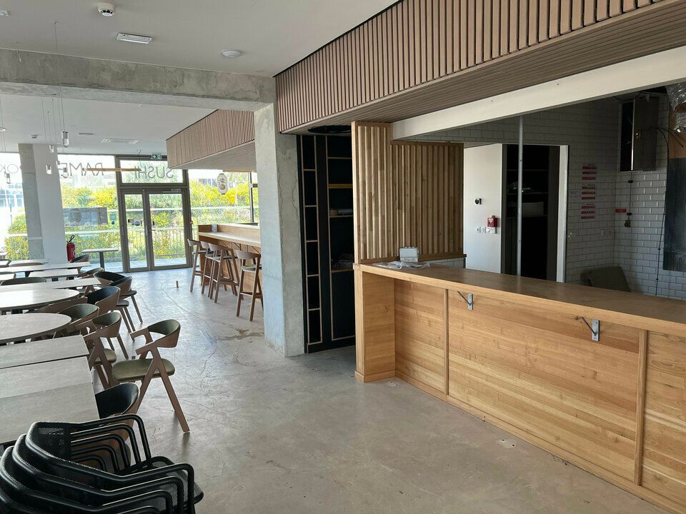 LOCATION LOCAL COMMERCIAL 272 m2 LA CIOTAT