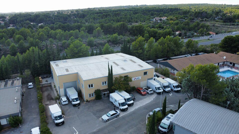 Location local d''activites 730 m² non divisibles