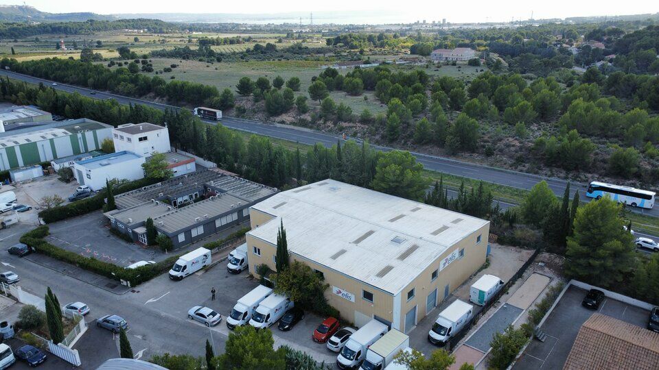 LOCAL D'ACTIVITÉ - LOCATION - 730 M² - VELAUX