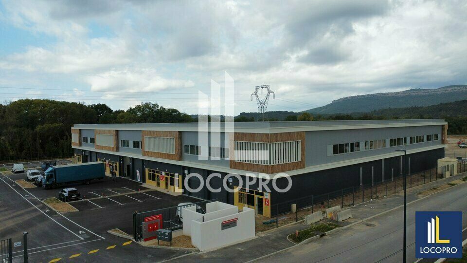 Location local d''activites 578 m² non divisibles