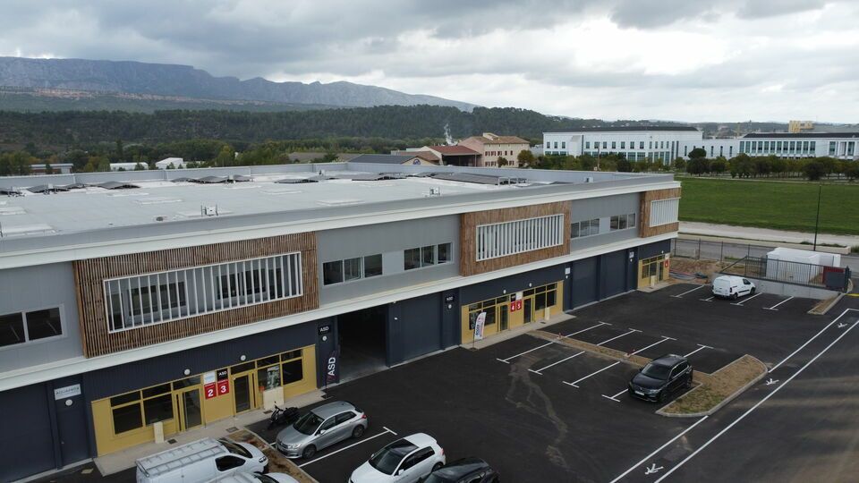 VENTE - LOCAUX D'ACTIVITÉS 578 M² - ROUSSET 