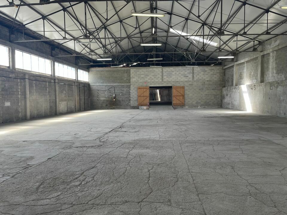 Entrepôt avec terrain à louer à Gémenos - 1000m2