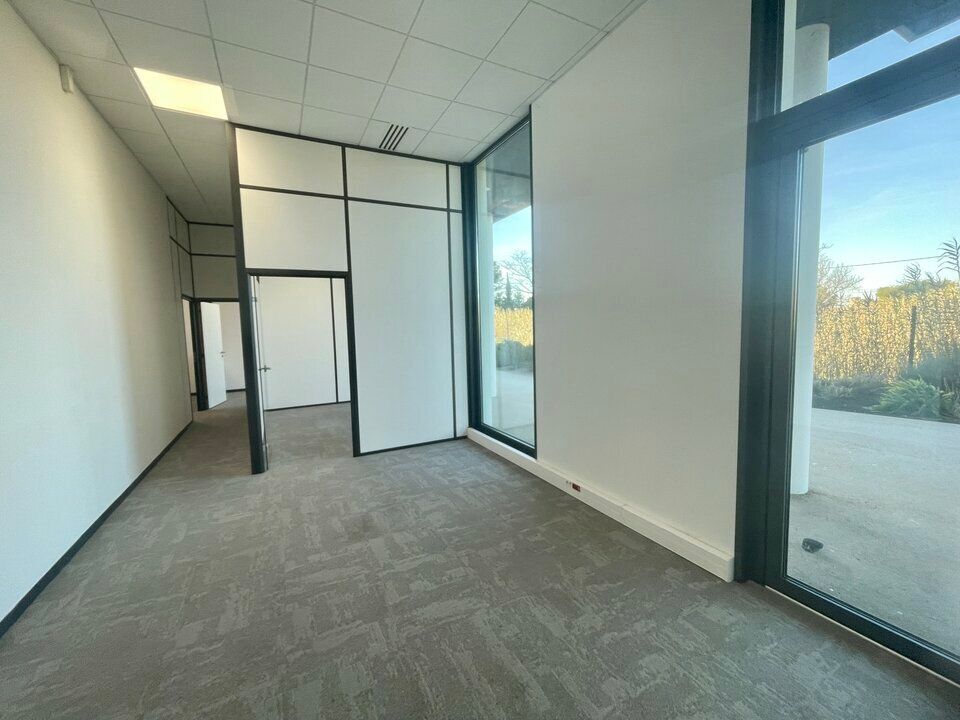 Location bureaux 64 m² non divisibles