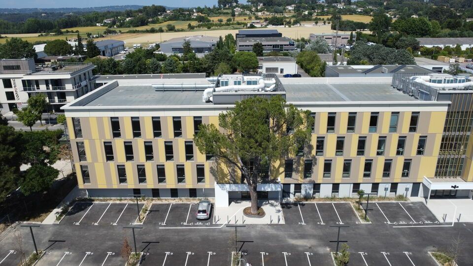 Location bureaux 1979 m² non divisibles