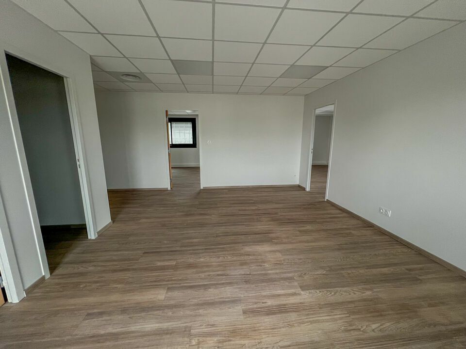 À LOUER -  BUREAUX 98M² - AVIGNON 