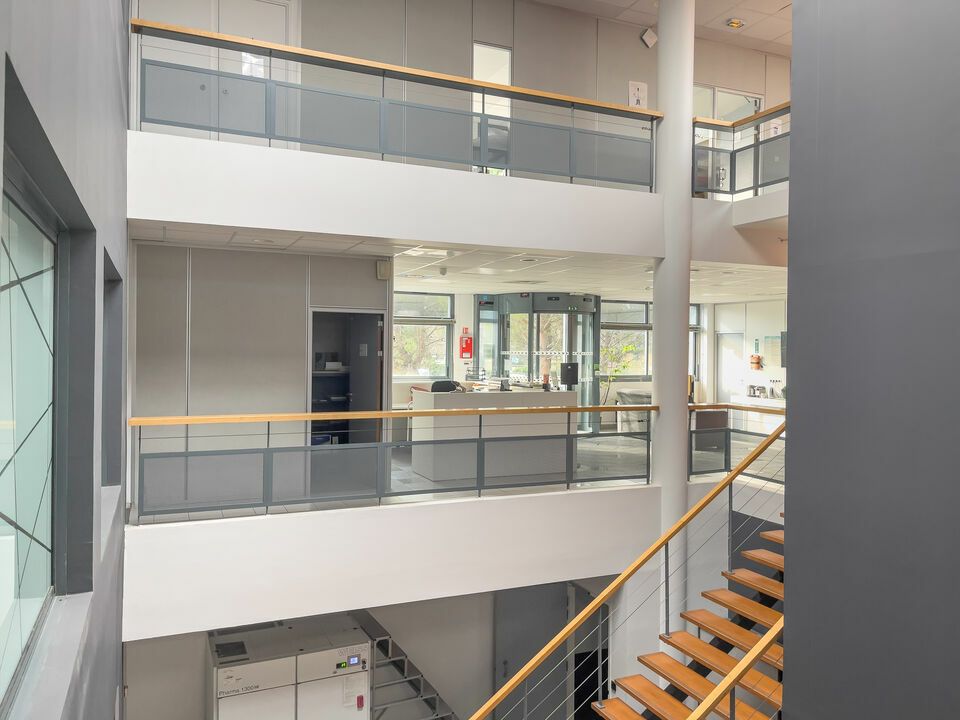 A LOUER 1308m2 DE BUREAUX AIX EN PROVENCE