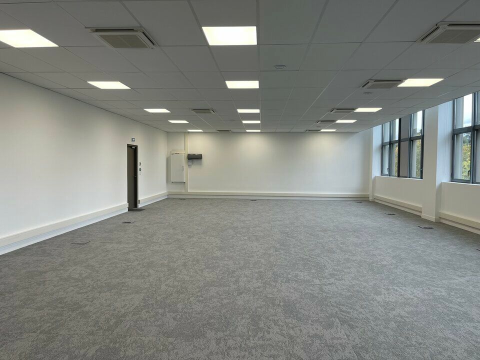 LOCATION BUREAUX 158M2 MARSEILLE 