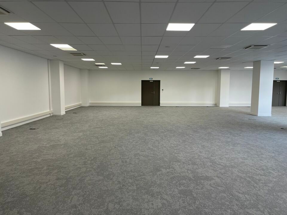 Location bureaux 330 m² non divisibles
