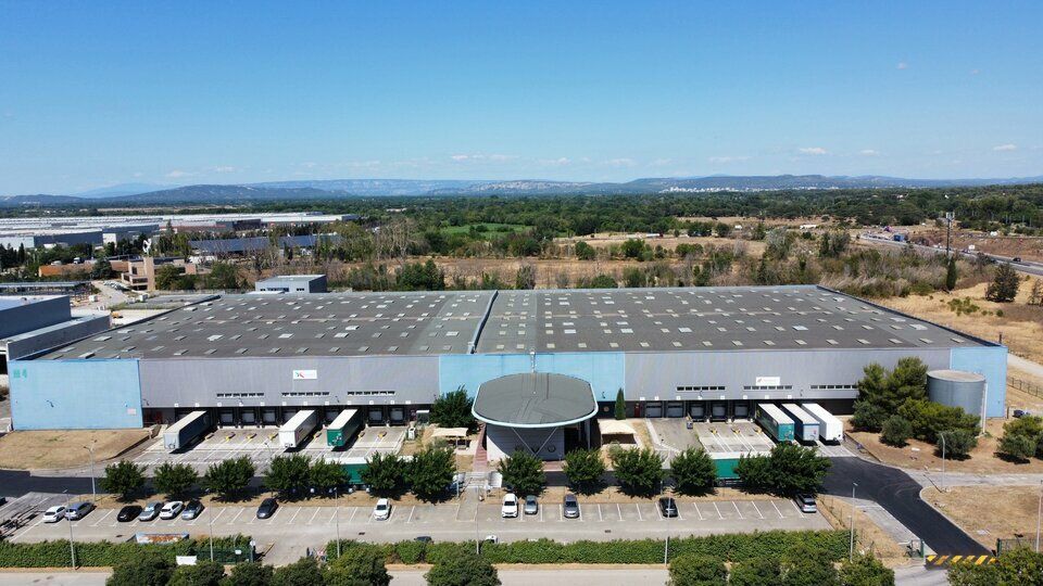 Location local d''activites 16948 m² non divisibles