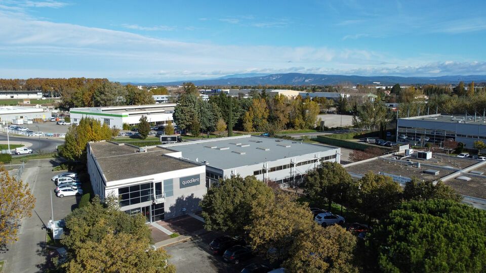 À LOUER - BUREAUX 2387 M² DIV - CAVAILLON