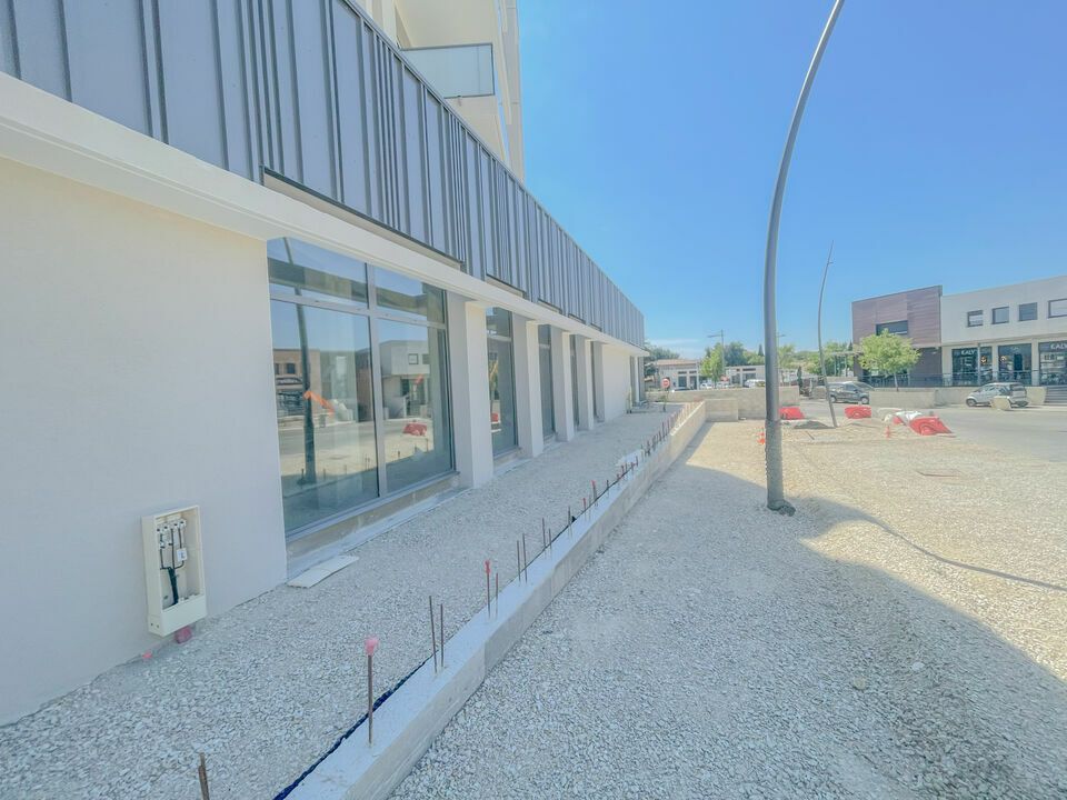 À LOUER - LOCAL COMMERCIAL 260M2 - LES ANGLES 