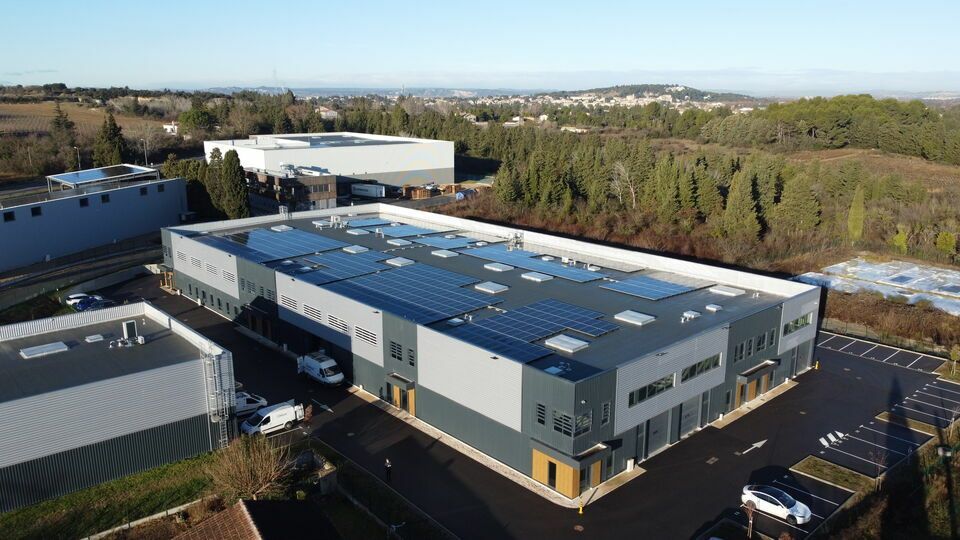 Location local d''activites 672 m² divisibles à partir de 270 m²