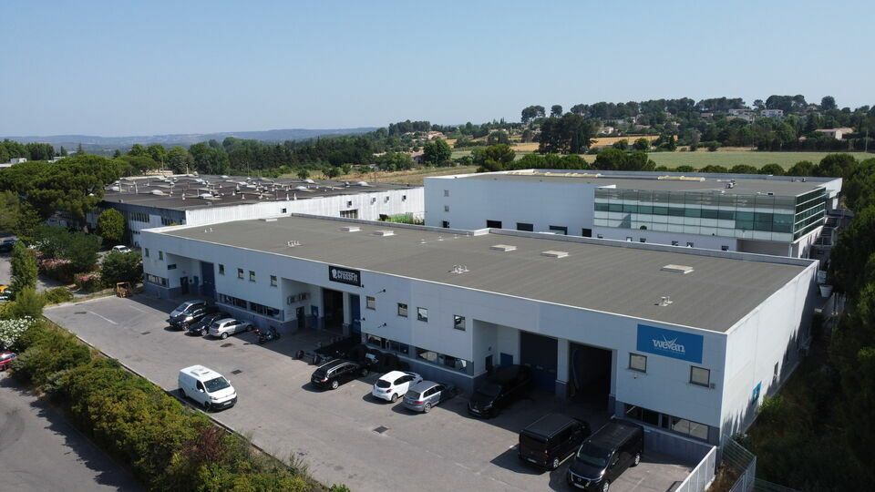 Location local d''activites 225 m² non divisibles