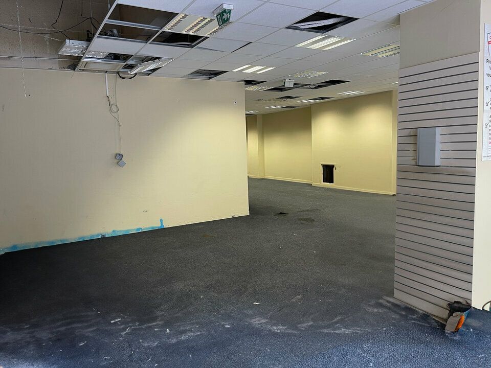 Local Commercial Occupé - Marseille Cantini - Tour Méditerranée 