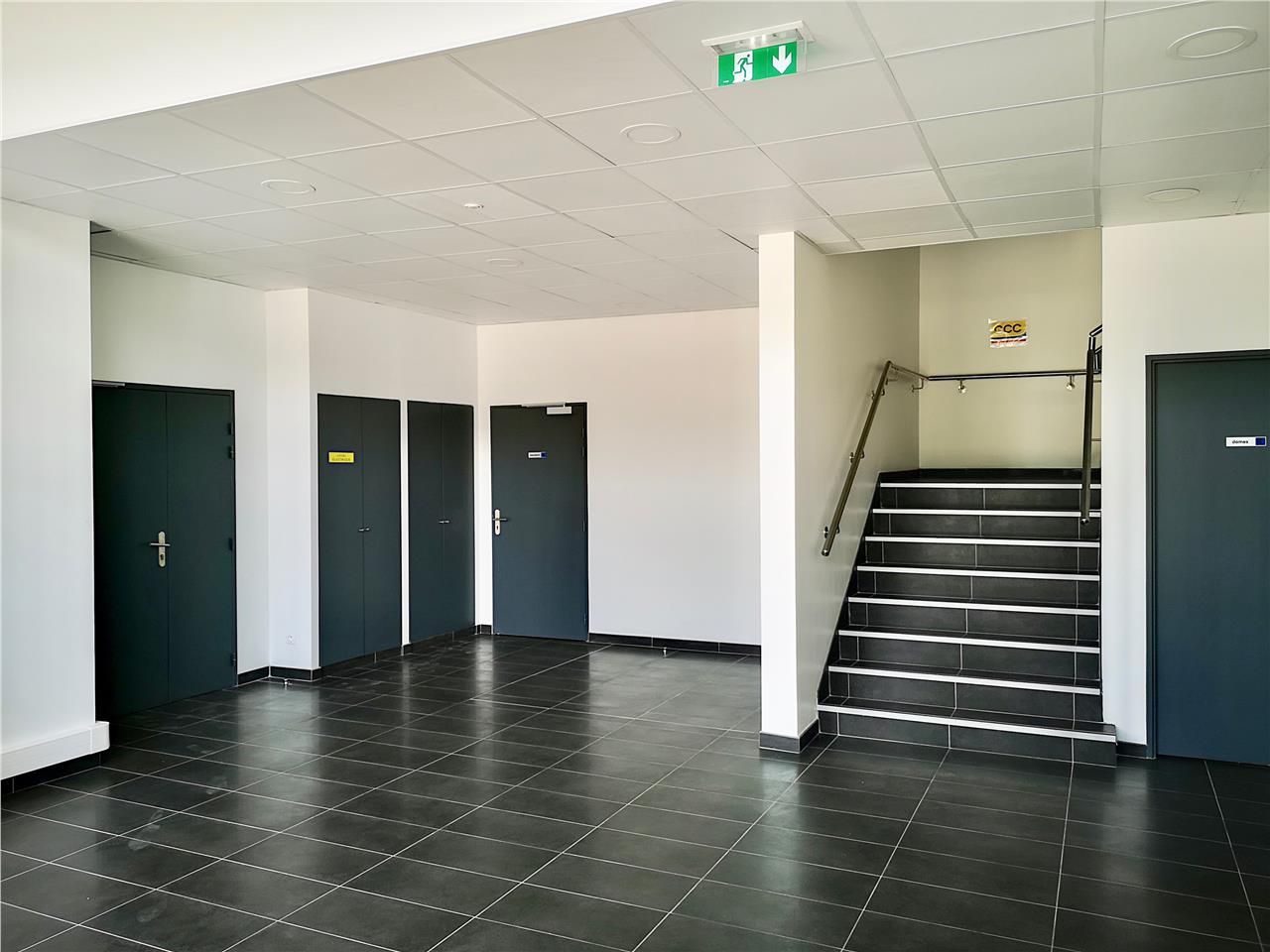 664 m² pour ce bureaux en location à Vitrolles