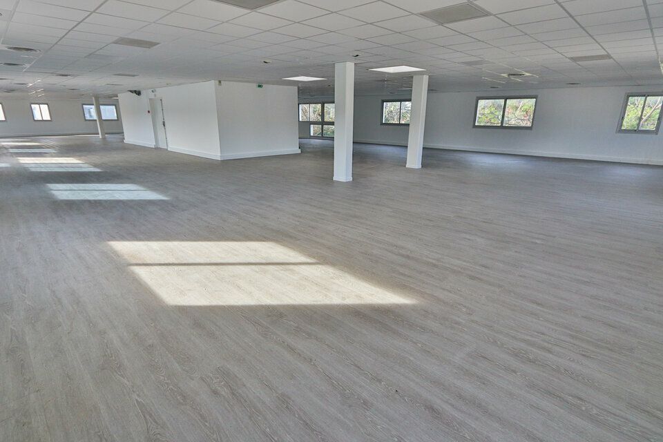 1252 m² pour ce bureaux en location à Vitrolles