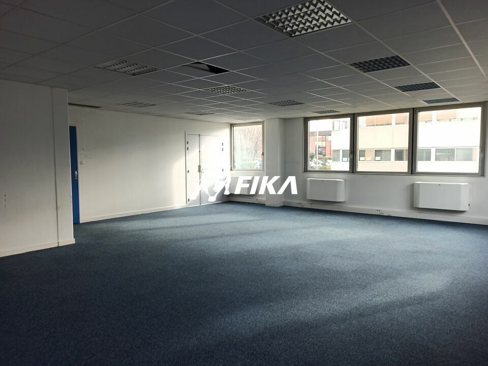 Location bureaux 242 m² non divisibles