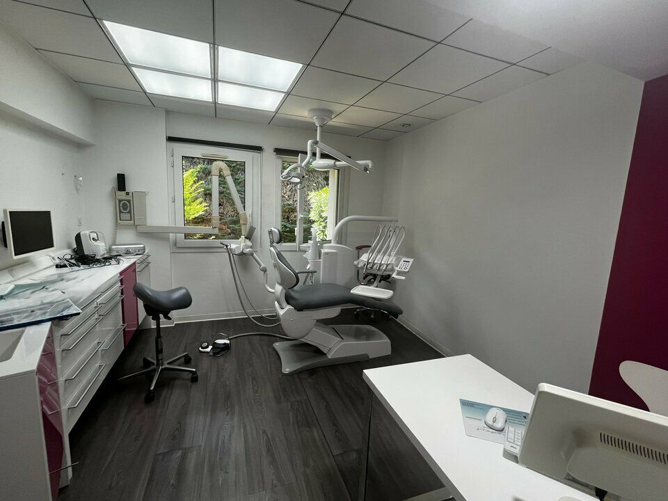 A VENDRE BUREAUX - 180 m² - (31600) MURET