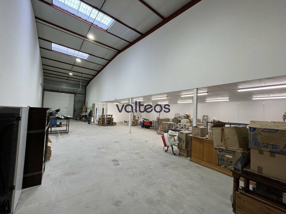 Location local d''activites 450 m² non divisibles