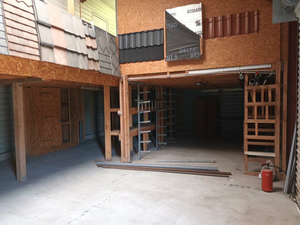 LOCAL D'ACTIVITES SUR TERRAIN CLOS IDEAL ARTISAN SUR ZA PROCHE A28.