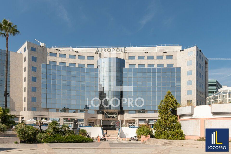 Location bureaux 160 m² divisibles à partir de 54 m²