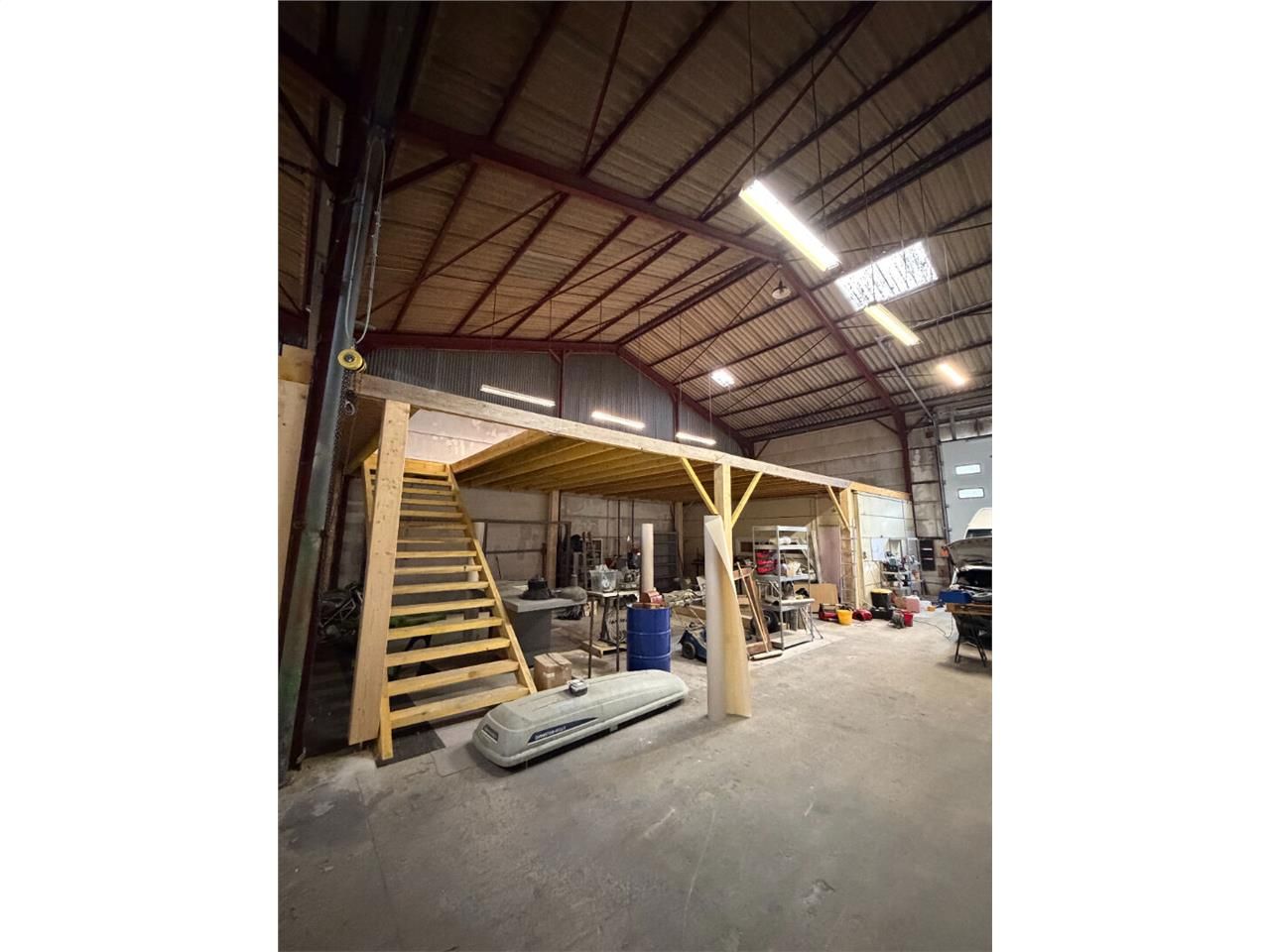 Vente local 389.00 m² à LIMOGES