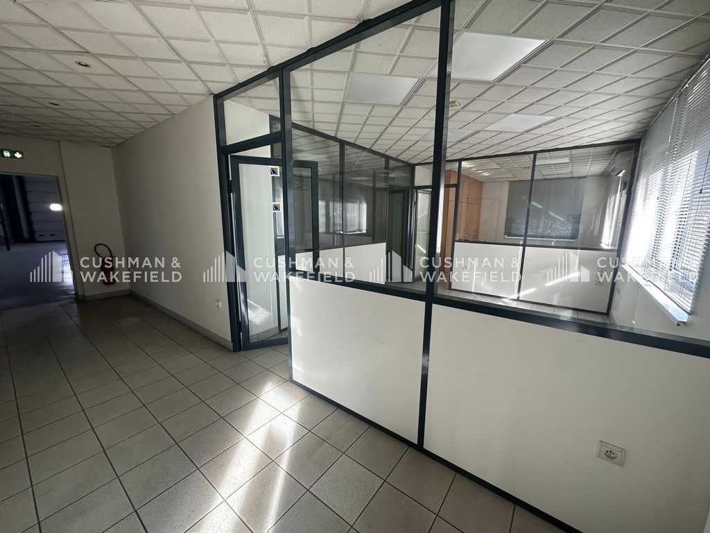 Location activités 360 m² non divisibles