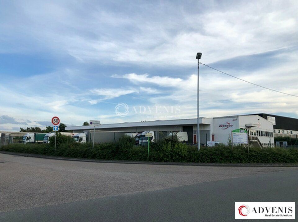 Location entrepot 1400 m² non divisibles
