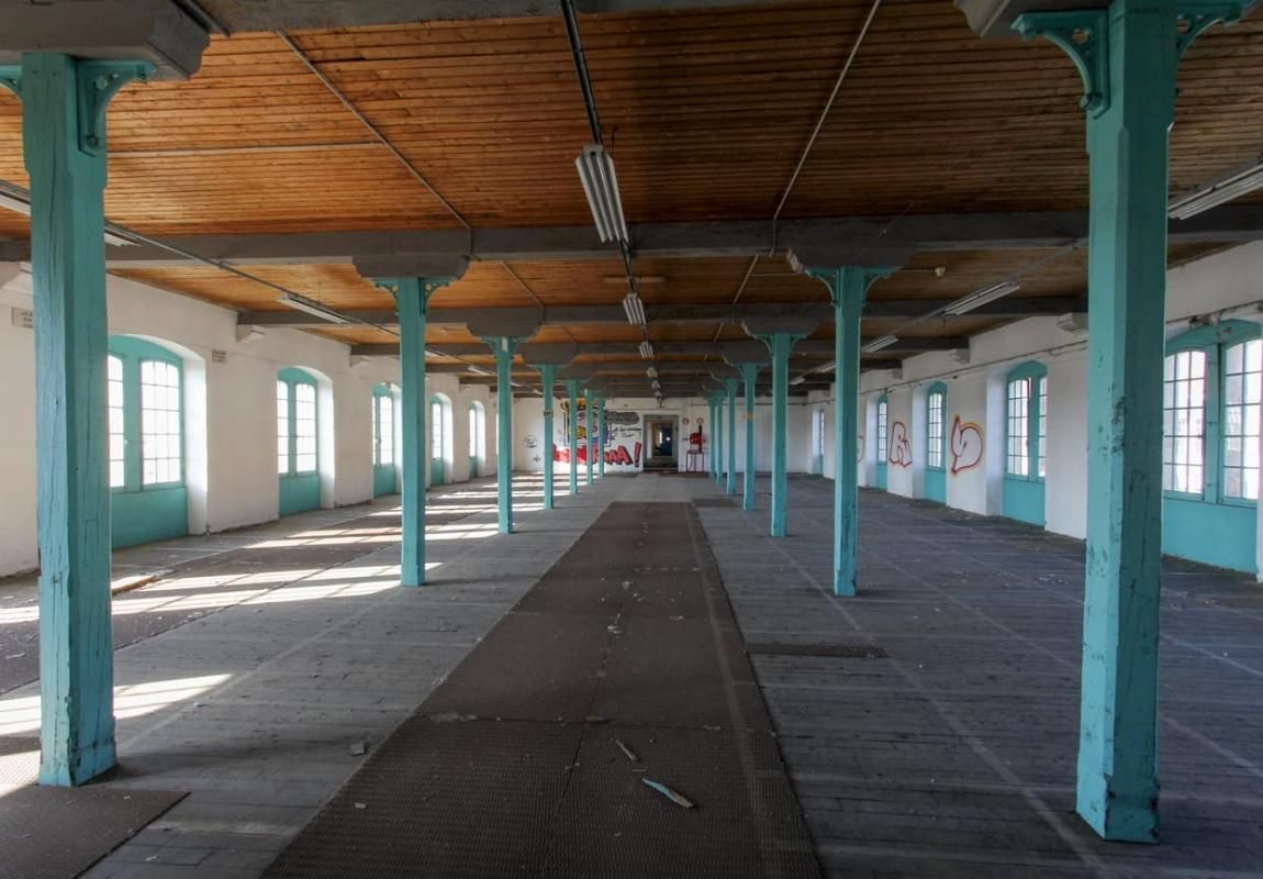 Vente entrepôts 3200 m² divisibles à partir de 500 m²