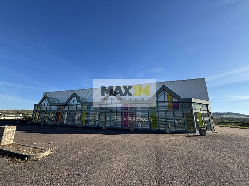 Location local commercial 1959.37 m² non divisibles