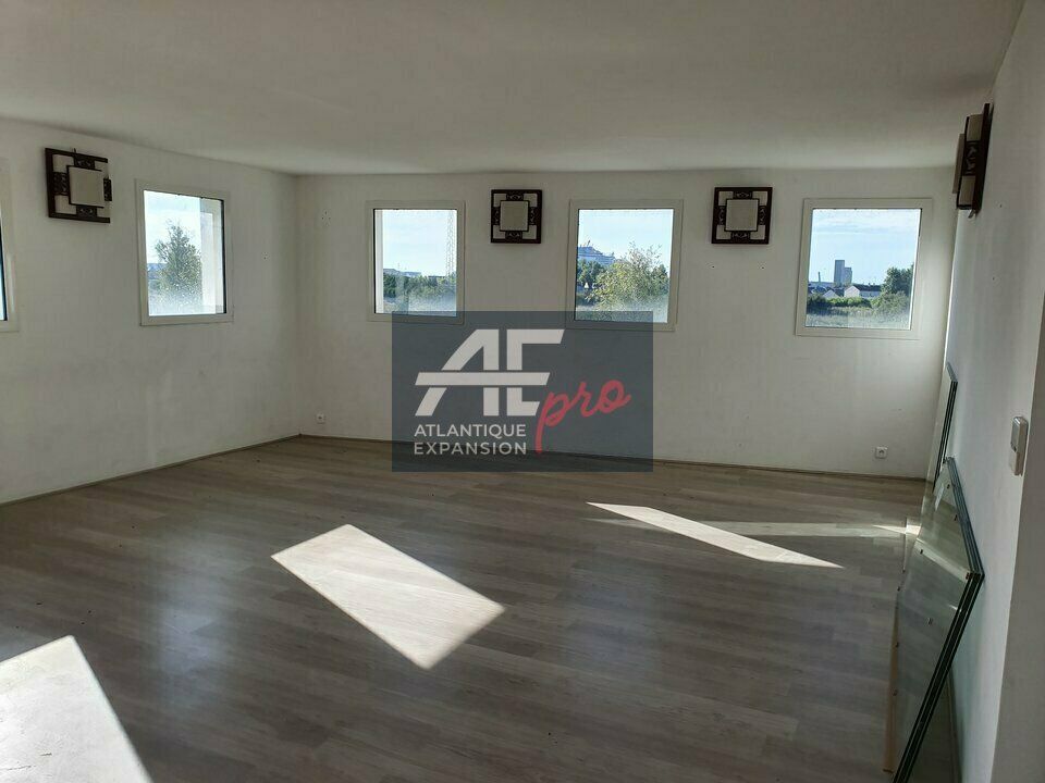 Location bureaux 169 m² non divisibles