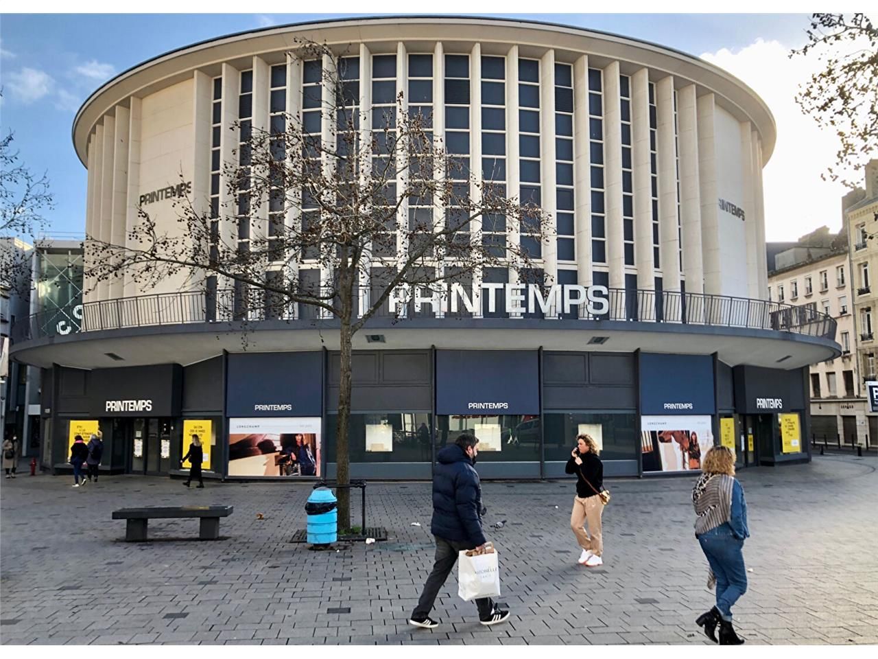 Location local commercial 165.05 m² à LE HAVRE