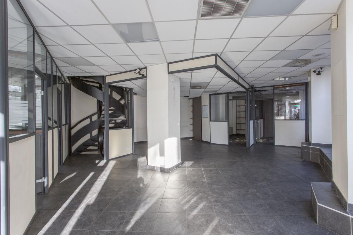 Vente local commercial 291 m² non divisibles