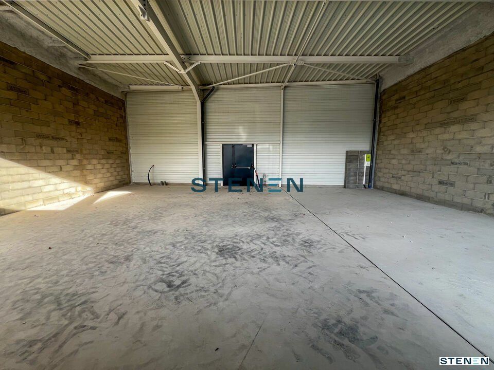 À LOUER - LOCAL COM 139M² - MONTEUX