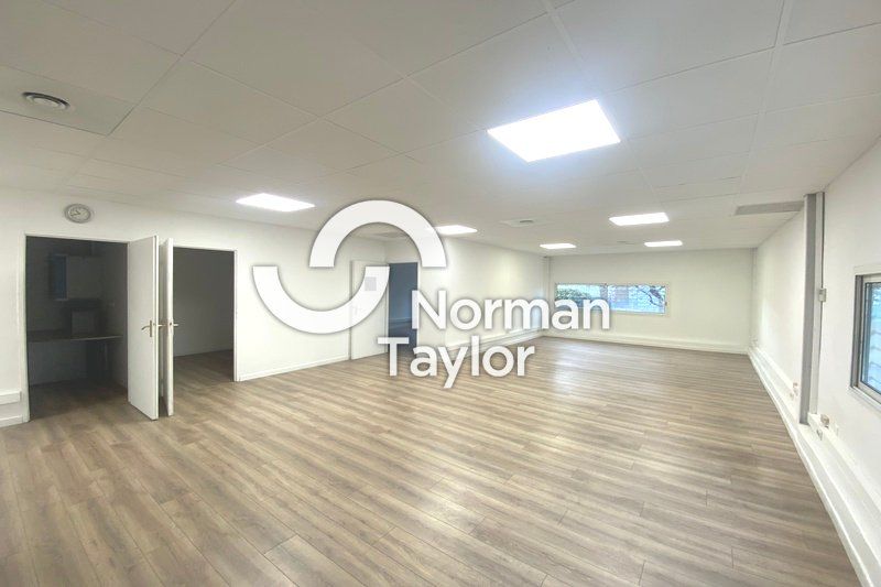 Location bureaux 114 m² non divisibles