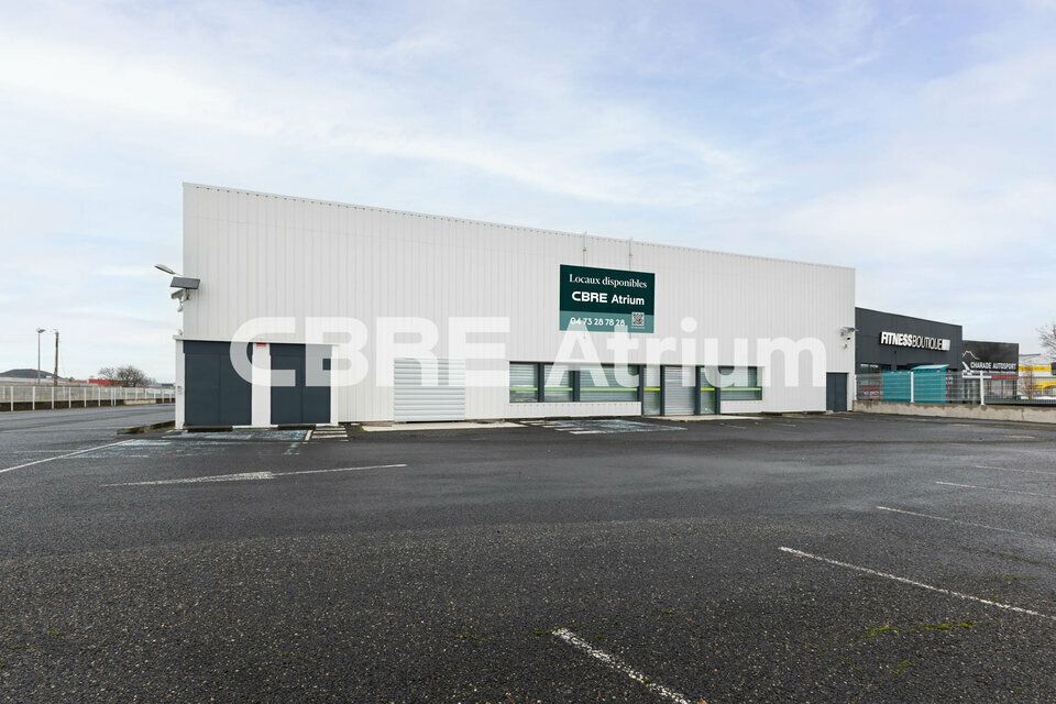 Location local commercial 2610 m² divisibles à partir de 500 m²