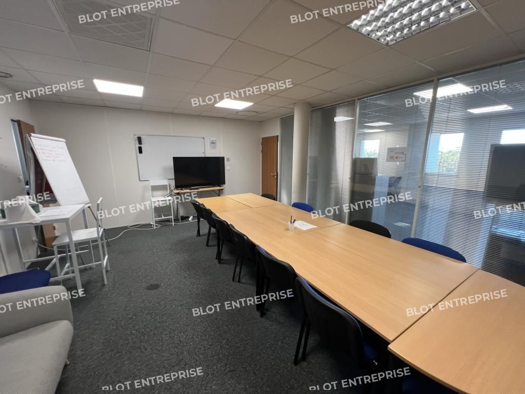 Location bureaux 239 m² non divisibles
