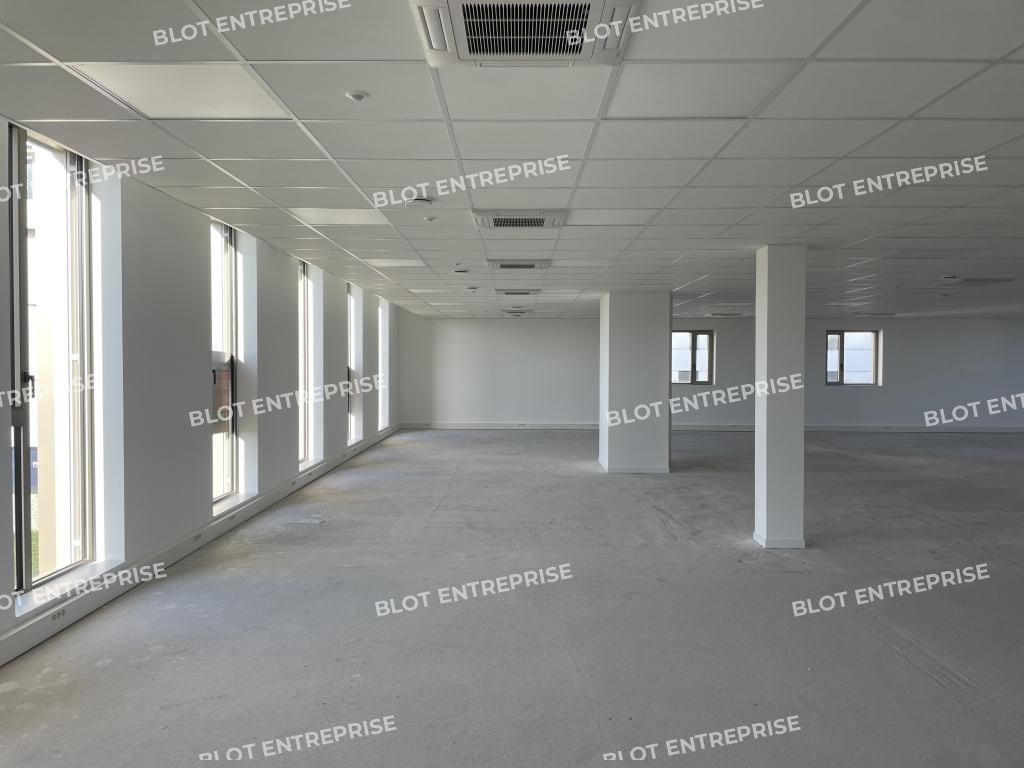 Location bureaux 400 m² non divisibles