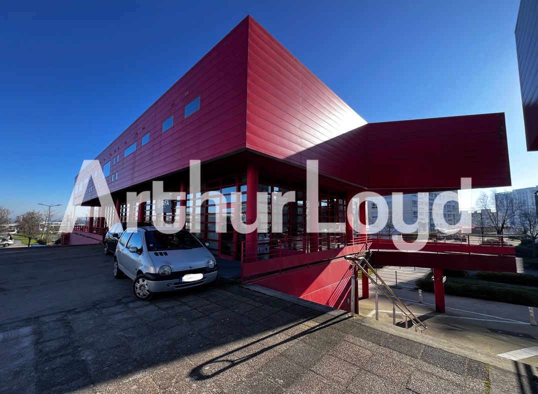 Location bureaux 510.00 m² à HEROUVILLE SAINT CLAIR