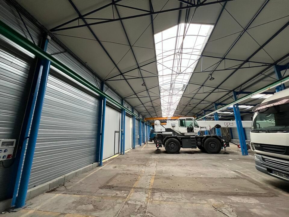 Vente local d''activites 1735 m² non divisibles