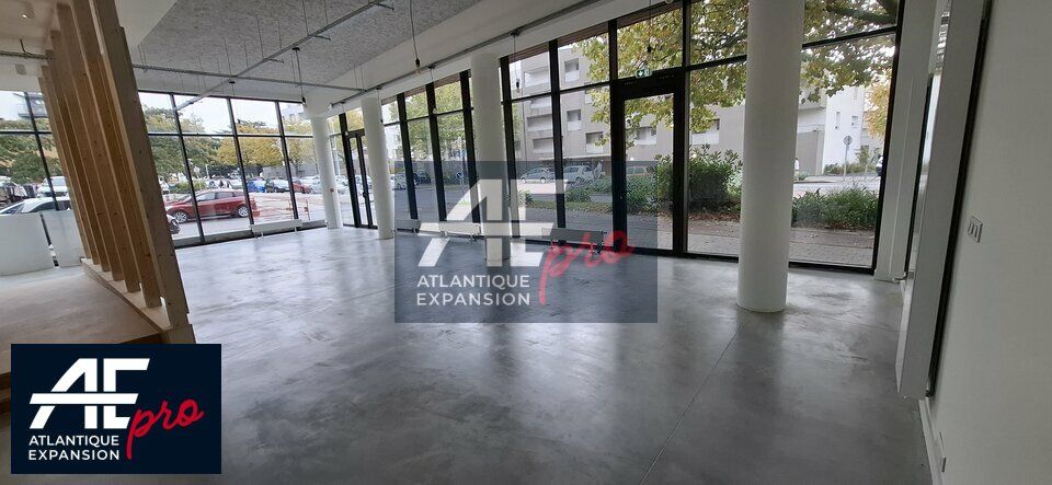 Location local commercial 144 m² non divisibles