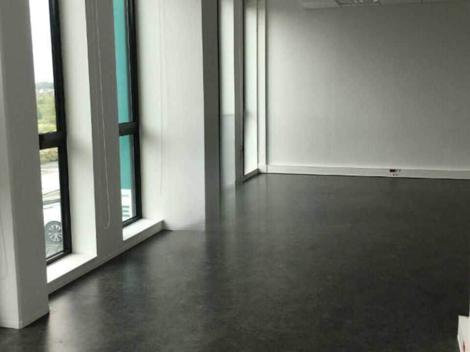 Location bureaux 55 m² non divisibles