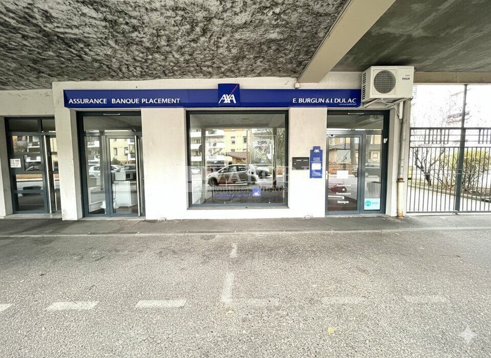 Vente local commercial 43 m² non divisibles
