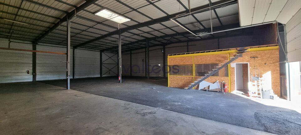 Location local d''activites 770 m² non divisibles